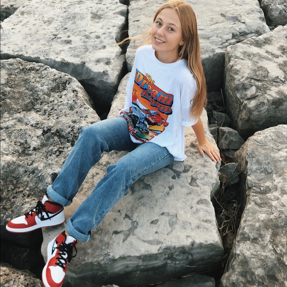 Meet your Posher, Emily - Picture 3 of 4